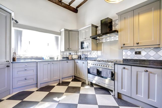 Kitchen 1_3.Jpeg