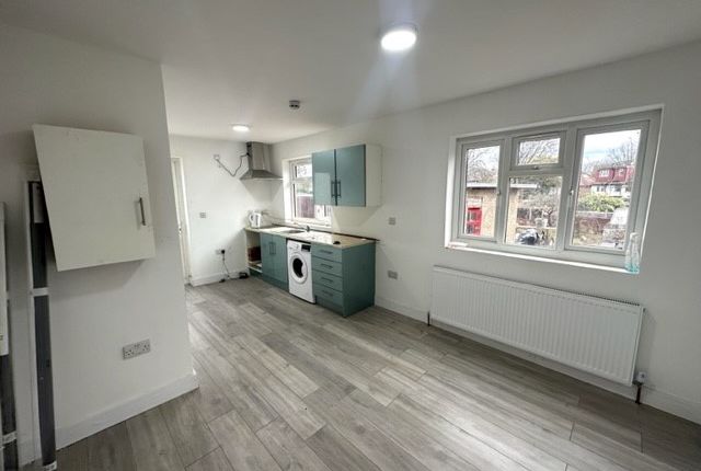 Studio to rent in Colin Crescent, Colindale