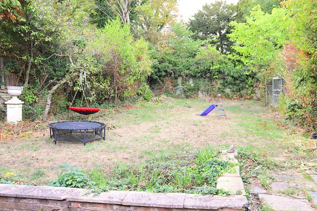 15, Old Rectory Gardens, Farnborough photo 2