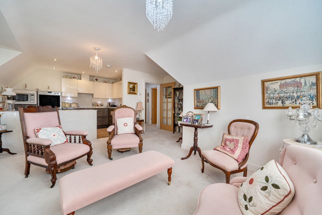 23, Harmonia Court, Watford photo 4