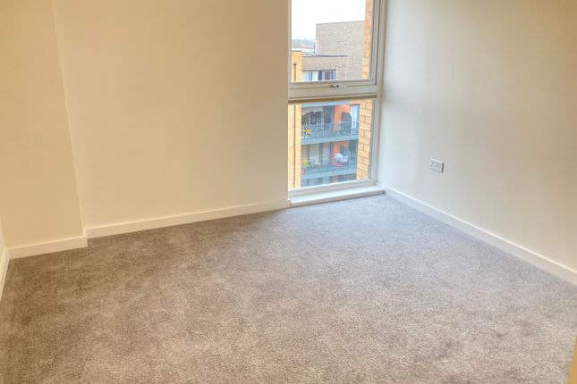 Flat to rent in Very Near Chailey Place Area, Hayes