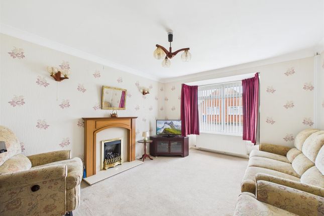 5, Kaybourne Crescent, Gloucester photo 2