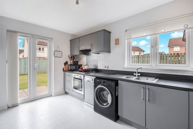 6, Croftcroighn Close, Glasgow photo 3