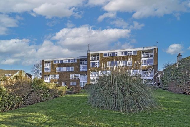Thumbnail Flat to rent in Cranes Park, Surbiton