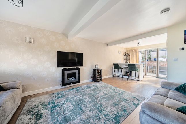 63, Wessex Drive, Gloucestershire photo 2