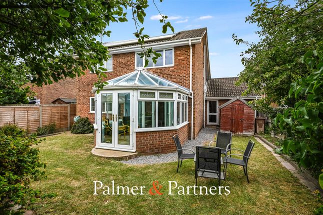 33, Mandeville Way, Chelmsford photo 3