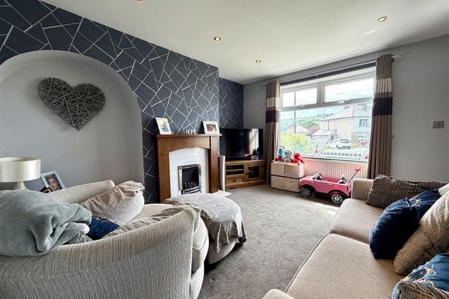 22, Exley Road, Keighley photo 2