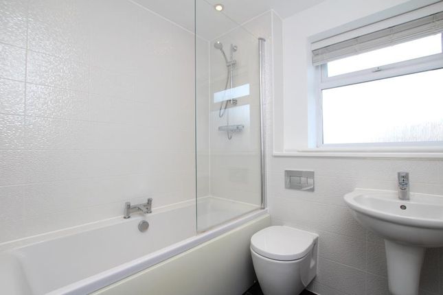 Flat to rent in Green Sands Road, Patchway, Bristol