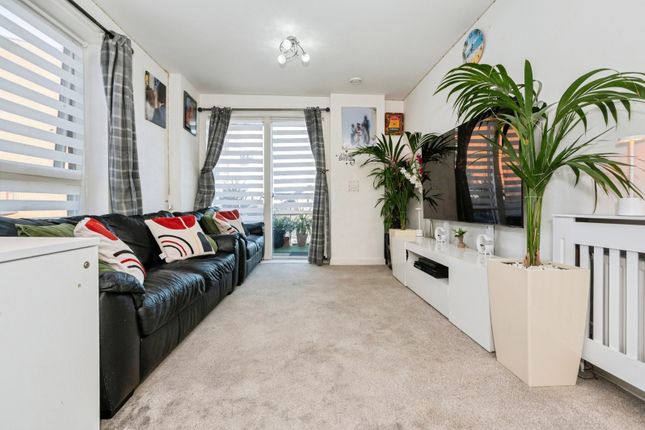 6 Bellingham Court,, Larner Road, Kent photo 3