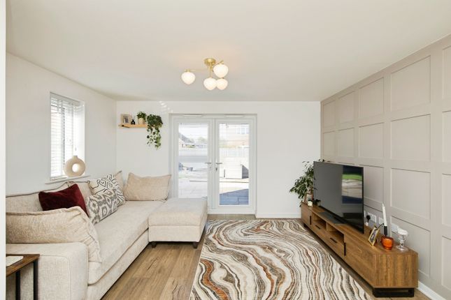 27, Ayrton Drive, Castle Donington photo 2