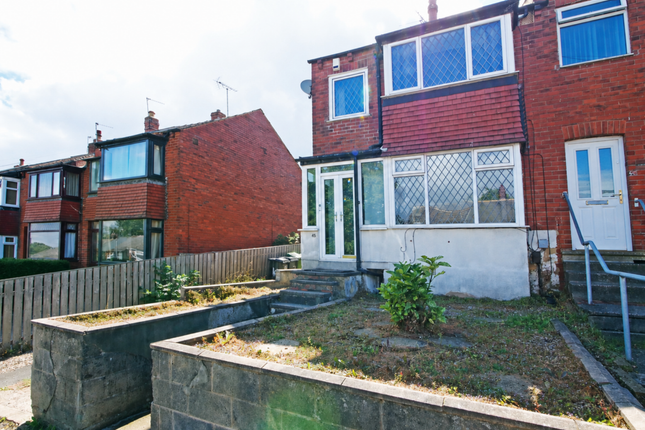 45, Benson Gardens, Leeds photo 2