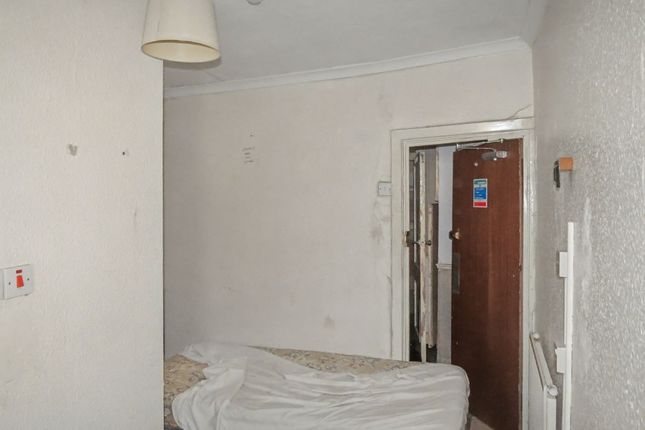 15 Bairstow Street, Blackpool photo 4