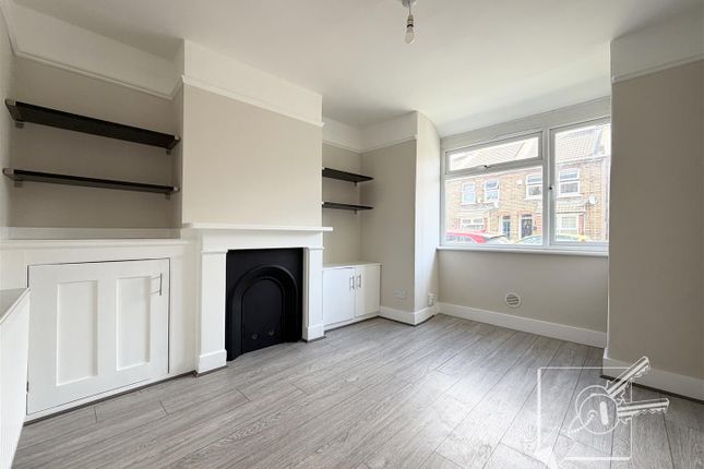 46, Churchill Road, Gravesend photo 2