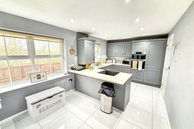 31, Orchard Grove, Stanley photo 4
