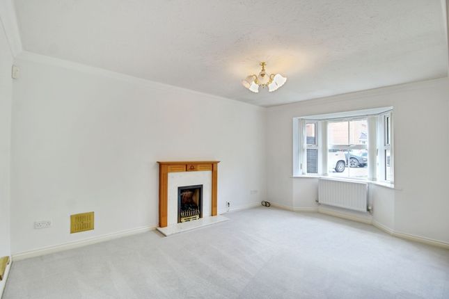 1 Cagney Drive, Swindon photo 2