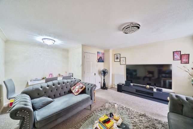 112, Aaron Hill Road, London photo 2