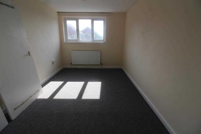 5, Park Way East, Kirkby photo 5