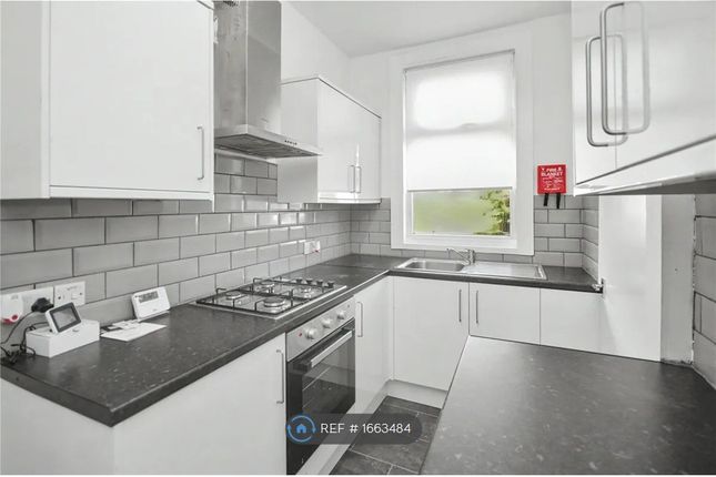 Parkfield Grove, Leeds photo 2