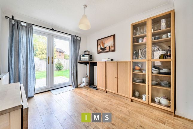 2 Beckdale Close, Bicester photo 3