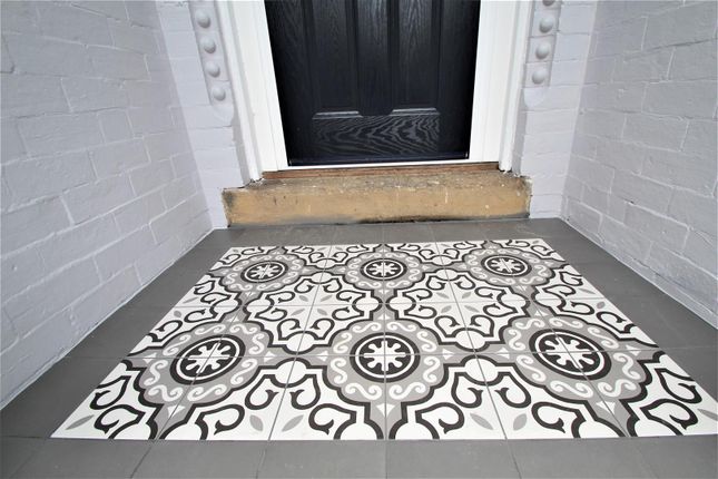 48, Victoria Road, Leeds photo 4