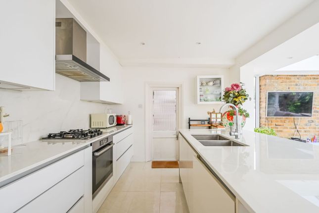 Palmerston Road, N22, Bowes Park photo 4