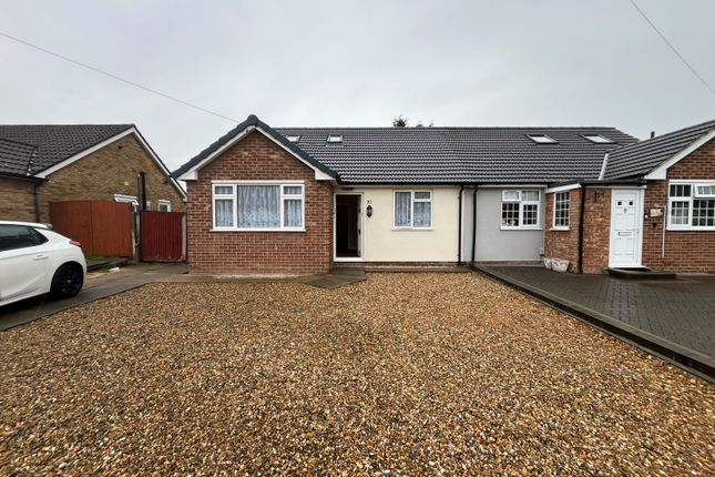 3-bed bungalow on 20, Oak Way, Feltham, £2,495/mo