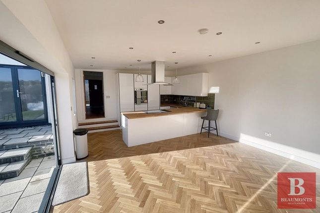 70a, Mile Oak Road, Brighton photo 2