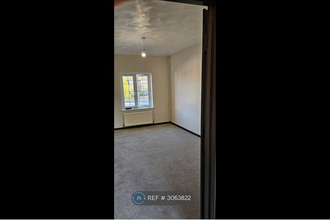 Ivy House Road Ickenham, Uxbridge photo 5
