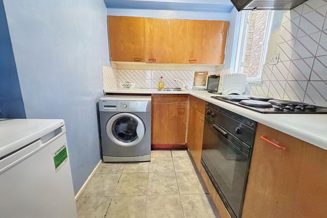 Studio for sale in Helmsdale Close, Yeading, Hayes