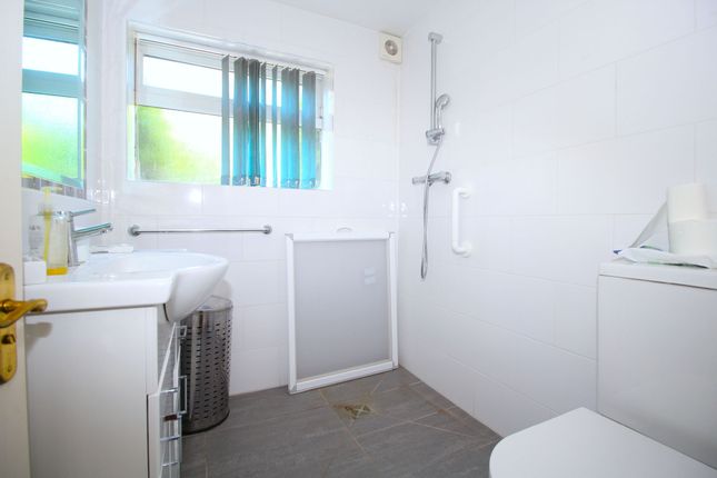 13 Sterry House, Rainham photo 3