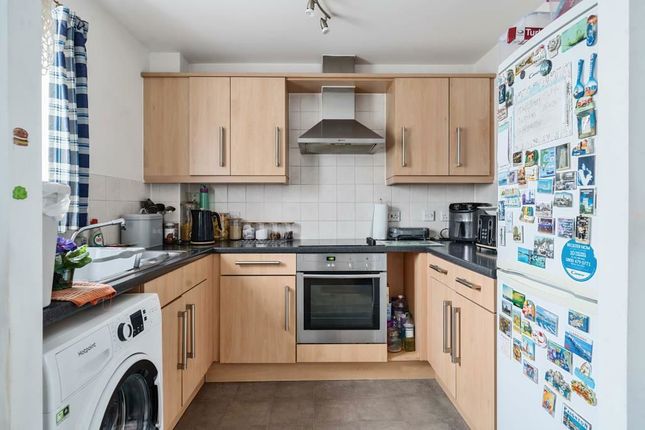 Flat 1, 97 Horsham Road, Swindon photo 2