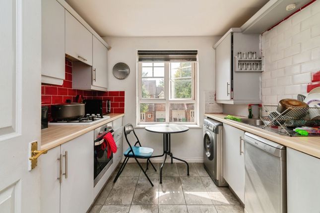 60, Sheridan Way, Nottinghamshire photo 3