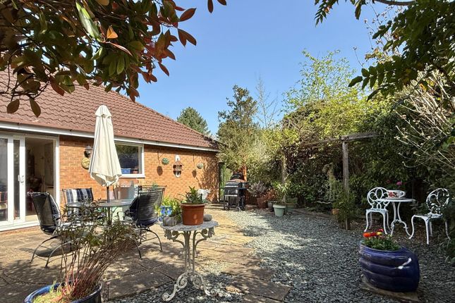 12 Avon Park, Ringwood photo 2