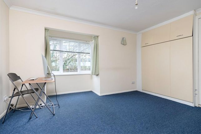 7 Kingsville Court,, 203 High Street, West Drayton photo 2
