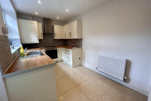 Terraced house to rent in Ellesmere Road, Wigan