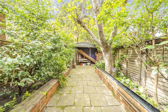 Terraced house for sale in Roslyn Road, London