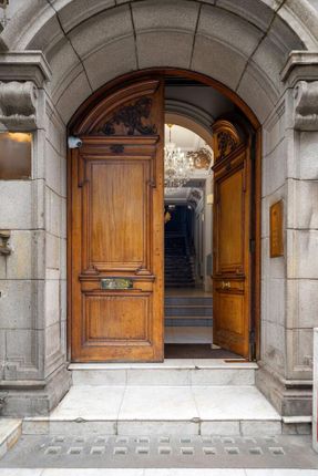 Flat 1, 33, Dover Street, London photo 3