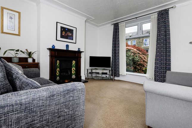 42, Colwyn Street, Huddersfield photo 2