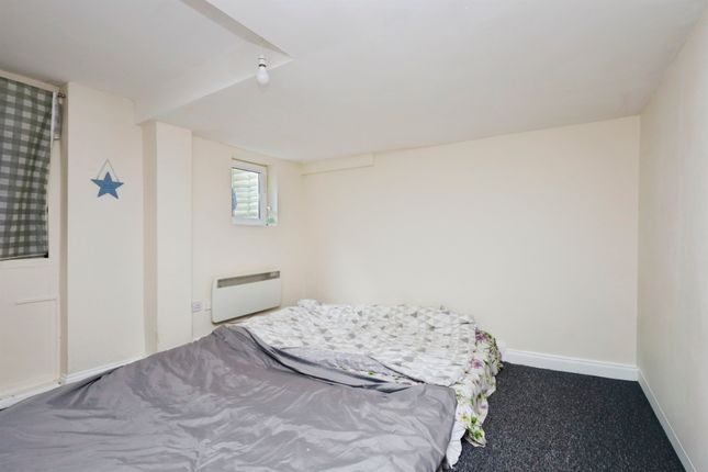 6, Wellesley Road, EASTBOURNE photo 4