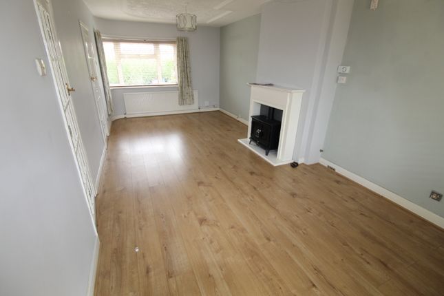 Semi-detached house to rent in Raleigh Avenue, Hayes