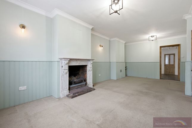 5 Victoria Cottages, Horseshoe Hill, Waltham Abbey photo 4