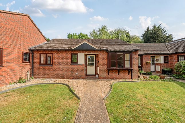 2-bed house on 8 Stratford Court,, Avon Road, Farnham, £350,000