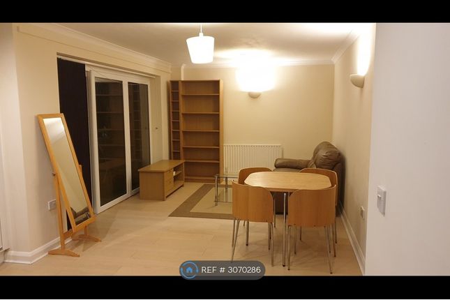 Flat  Tavern Court, New Kent Road, London photo 5