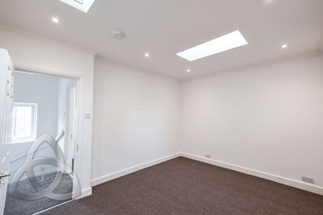 Mews house to rent in Maple Mews, London