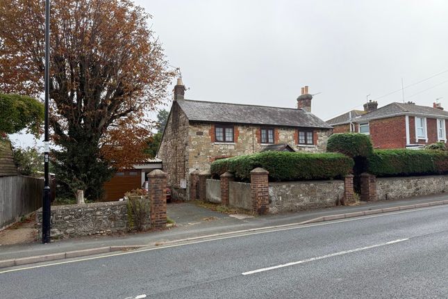 3-bed detached on 116 Avenue Road, Sandown, £100,000