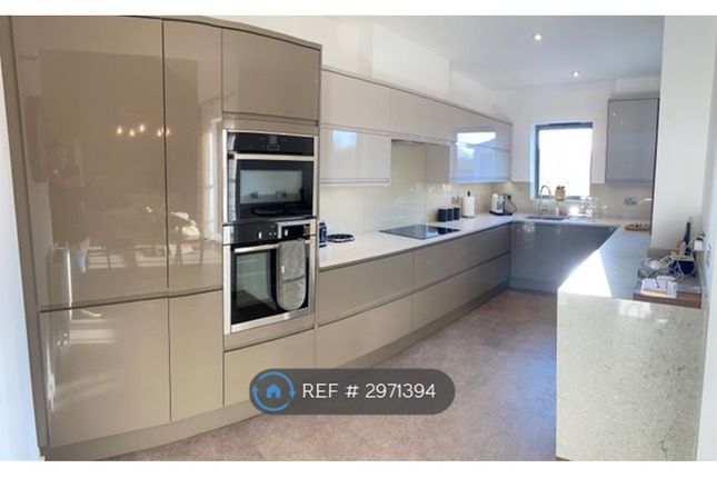 Apartment, Philip Godlee Lodge Wilmslow Road, Manchester photo 5