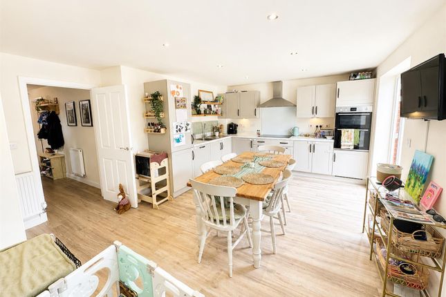 15, Condor Place, Newent photo 2