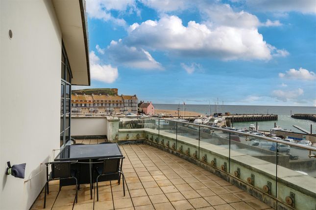 25 Quay West Apartments, Quayside, Bridport photo 4