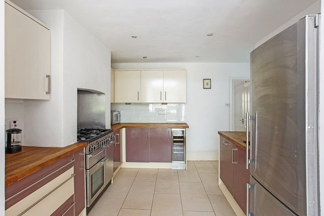 End terrace house to rent in Catherine Grove, Greenwich