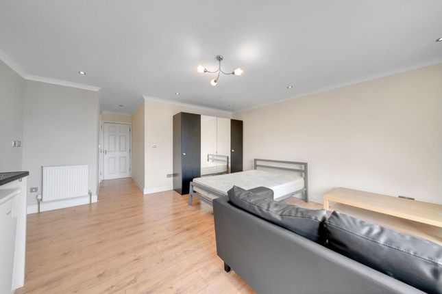 Flat 3A 7 Barnett Street, London, London photo 4